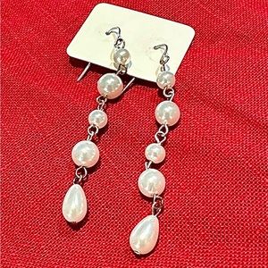 Pearl drop earrings